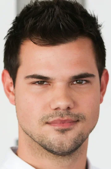 Тейлор Лотнер